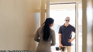 Curvy Latina wife cheats on her husband with the cable guy