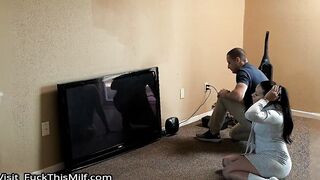 Curvy Latina wife cheats on her husband with the cable guy