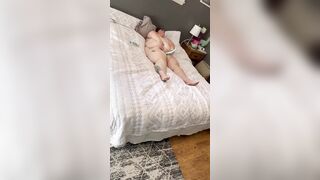 SSBBW milf can barely take half of hugest vibrator