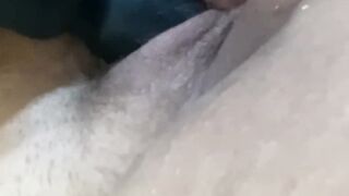 ik squirt en kreunde door het squirten
