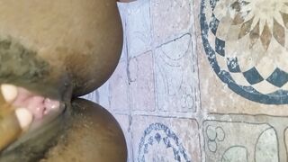 Pee on smelly balcon