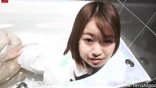 Bae Asuka Suzumura wears office lady clothes and wants nailed