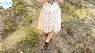 She made me head after risky exposing near railway pov