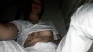 ME MASTURBO EN EL BALCON DE MI CASA FRENTE A MIS VECINOS Y TENGO UN SQUIRTING