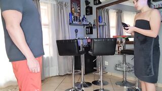 Blowing Off the pizza delivery guys dick for payment