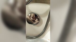 Kinky Cutie body and she finger screwed her vagina in the bathroom