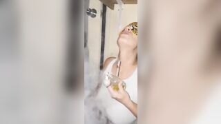 Decided to smoke a little and play with me soak cunt