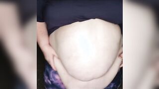 See this Bae ssbbw shake and play with her beauty stomach and booty