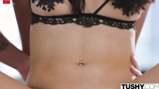 TUSHY Anal-hungry tourists Avi & Naomi seduce bartender 2