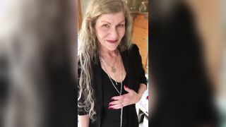 Bigfoot Was A Cutie Beast! Hot Older Sasquatched & Spread By Fan!