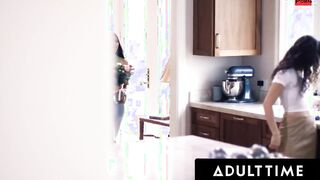 ADULT TIME - CHICK'S WORLD Casey Calvert, Victoria Voxxx, Alex