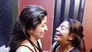 beso lesbico