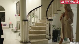 XXXShades - Tiny Step Sister Emma Hix Getting Screwed By Old Brother!