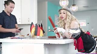 October 2022 Flavor Of The Month Kenzie Reeves - S21:E4