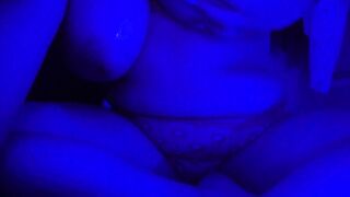 Fucking my vagina ROUGH into my closet + squirting! : )
