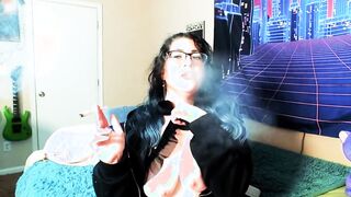Smoking gothic cunt with mouth makes herself squirt