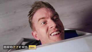 Brazzers - Ebony Goddess Lola Marie will take a nice big real