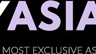 Booty gaped oriental Lady Dee takes sex vibrator and big cock