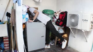 The next door wants me to banged her, her excuse is to fix her washing machine FULL STORY