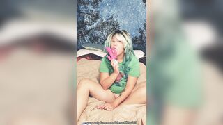 Hippie Cunt With Mouth with Dreadlocks Squirts from Double Penetration!