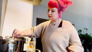 Proxy Paige cooking pasta