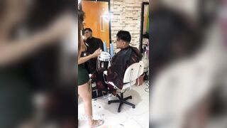MI ESTILISTA ME DA UN FINAL FELIZ DESPUES DEL CORTE