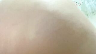 Перед ванной с пенкой решила побаловать себя пальчиками