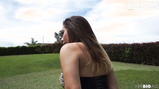 MAMACITAZ - Amazing Beauty (Valeria Rubio) Showcases Her Super Booty Outdoor Then Gets Oiled Up And Prepared For Hardcore Sex