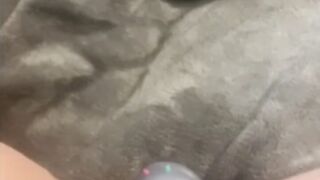 SPLISH SPLASH CUM!!! SQUIRT FROM MY SEX TOY CANT STAY INSIDE!
