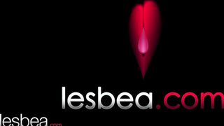 Lesbea Alexi Crystal lesbo cunt eating orgasm with long titted 19 yo