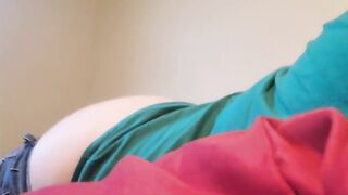 Get so turned on I pulled my leggings down and humped my bed