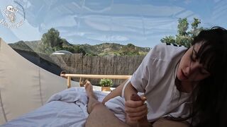 sexo mañanero en el camping burbuja con epañola culona...shh vecinos cerca