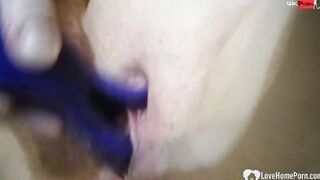 Goddess chick blows her vibrator and fucks herself