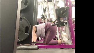 PAWG cougar WORKING OUT LEG LIFT