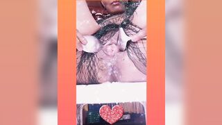 Extrem insertion squirting Milf