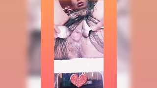 Extrem insertion squirting Milf