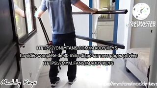 Actrice amateur française piège réellement un artisan et lui demande de filmer pour faire une vidéo