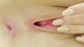 Finger Banging Hot Chloe Uses Vibrator To Cream Her Pussy!