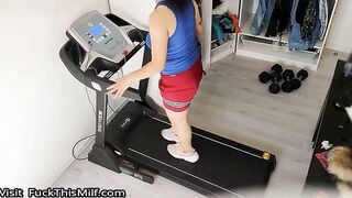 Cuckolding with a thief on a treadmill, he handcuffed me and made me his slave