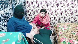 punjab Muslim bimbos caught me jerking off inside Doctor's waiting room