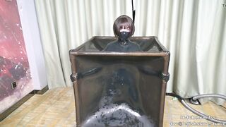 Pvc vacuum box fetish and BP fem domina