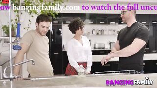Banging Family - A Trapped Stepsis getting Nailed! by her