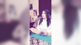 Eighteen Fucks Gaming Controller Till She Squirts