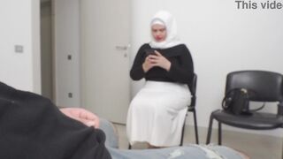 Cock flash. Muslim married milf caught me jerking off into outdoor waiting room