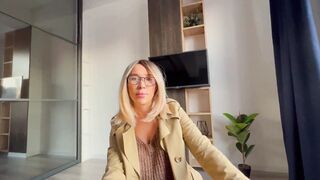 wifey went to work with an anal plug. and i boned her into the booty