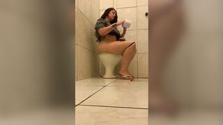 CONCEALED CAMERAS I recorded my wifey into the WC