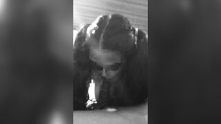 sexxy 18 year old puppy women sucking off cock