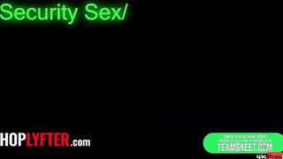 Shoplyfter - goddess 18 Confronted By LP Officer After Sneaking Out Without Paying