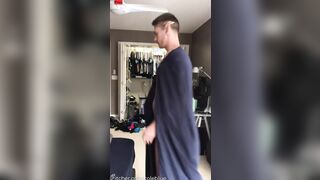 Elf King Desires To Have His Monstrous Penis Blown