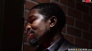 Red Light Romp Sex Tape With Isiah Maxwell, Gia Dimarco - Brazzers Official